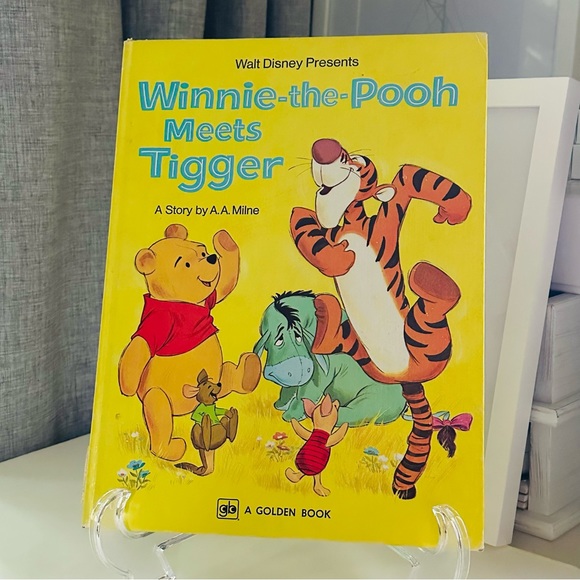 Walt Disney’s Winnie-The-Pooh Meets Tigger Vintage Hardcover Picture Book - Picture 1 of 6